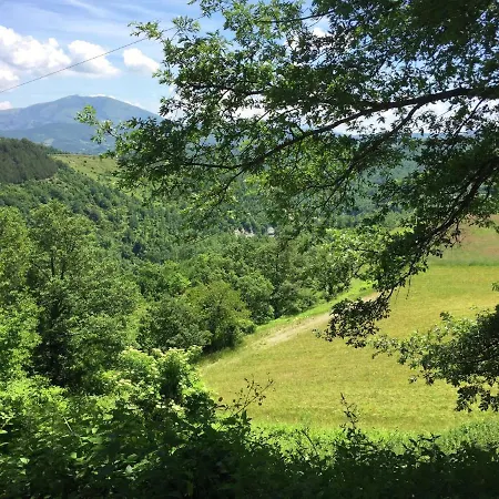 In With Mountain Views Apecchio